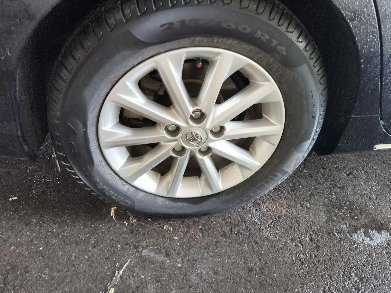 Toyota Camry 2012 Luxurious Edition 2.5HG Zunrui — миниатюра 8