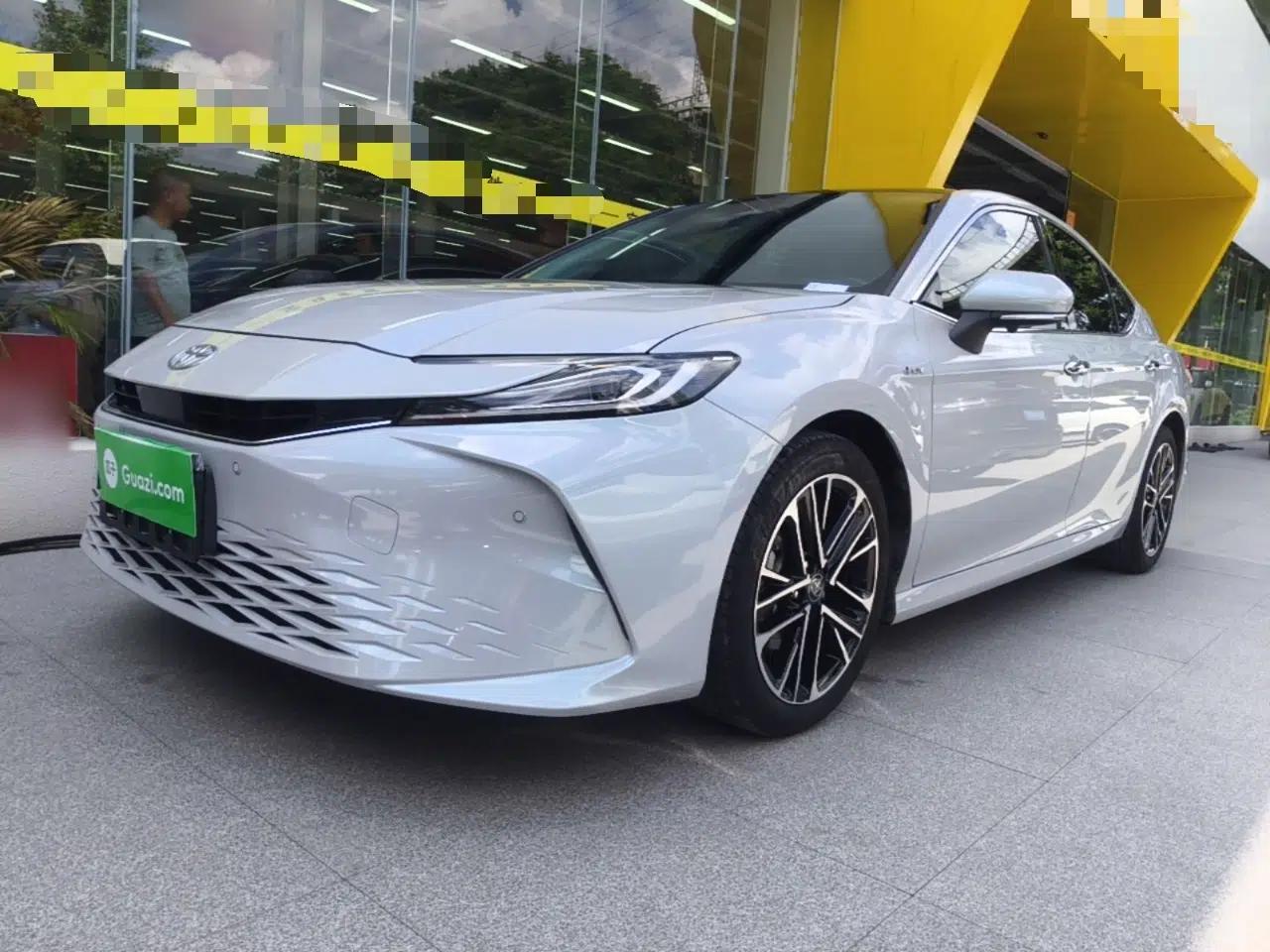 Toyota Camry 2024 Dual-Motor 2.0 HG Premium Edition — миниатюра 1