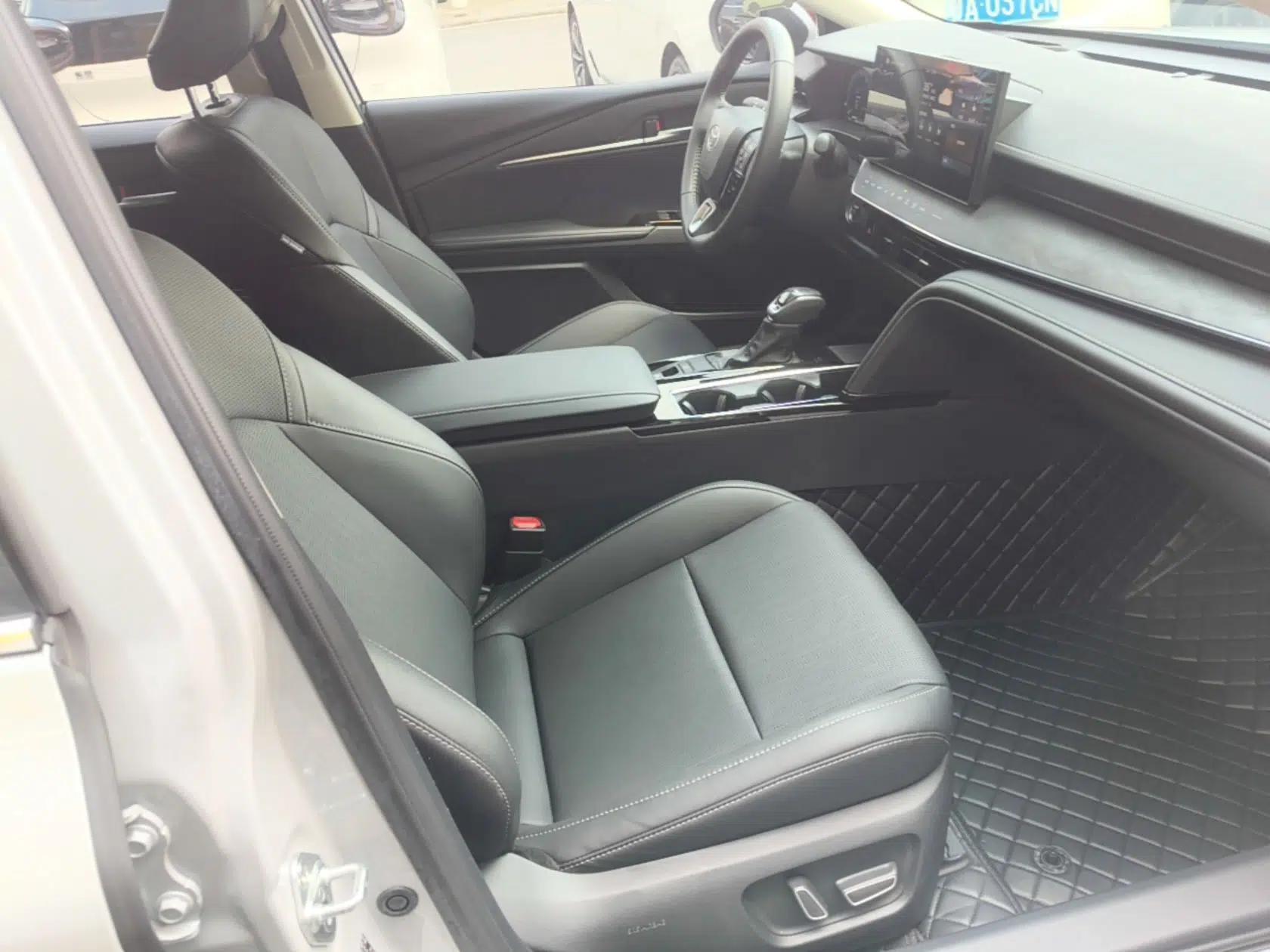 Toyota Camry 2024 Dual-Motor 2.0 HG Premium Edition — миниатюра 19