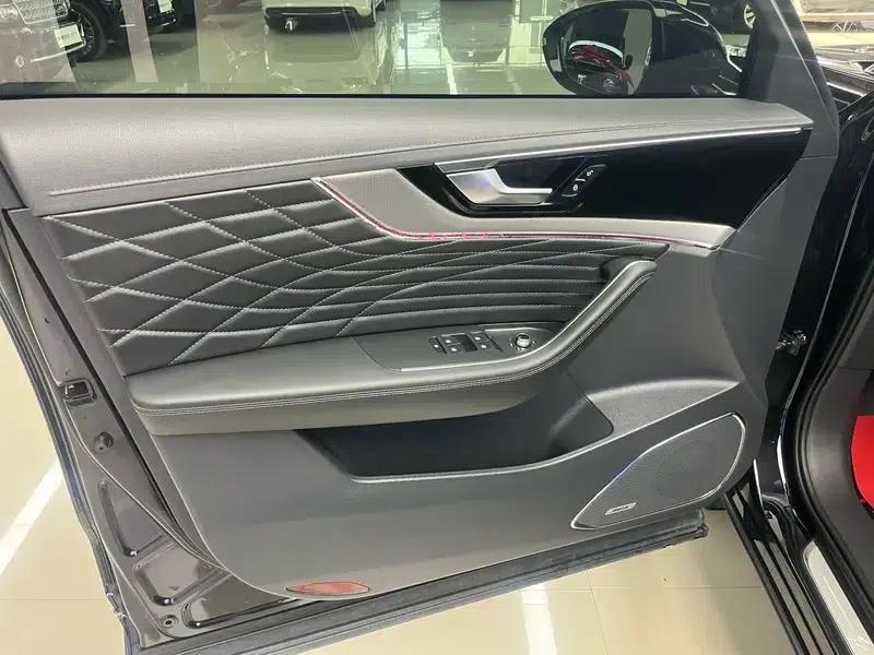 Hongqi HS5 2022 2.0T Intelligent Flagship Enjoy 4WD Edition — миниатюра 10