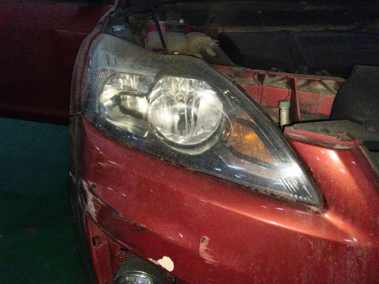 Ford Focus 2011 Hatchback 1.8L Automatic Fashion Edition — миниатюра 7