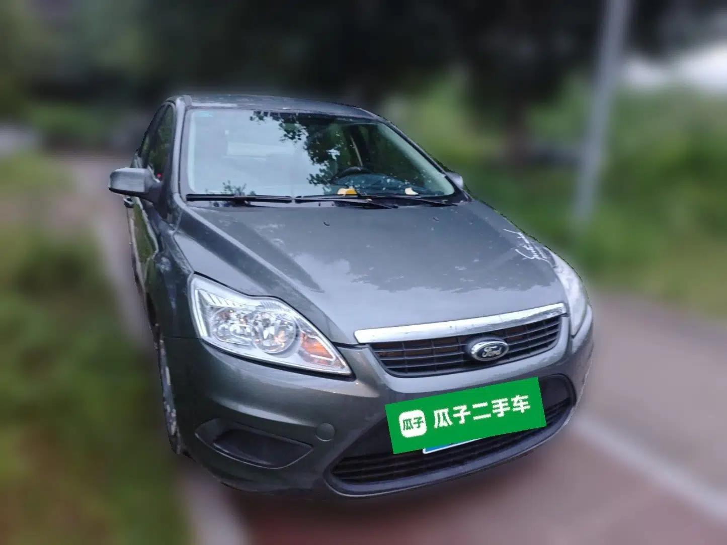 Ford Focus 2012 Sedan Classic 1.8L Automatic Base Model — миниатюра 3