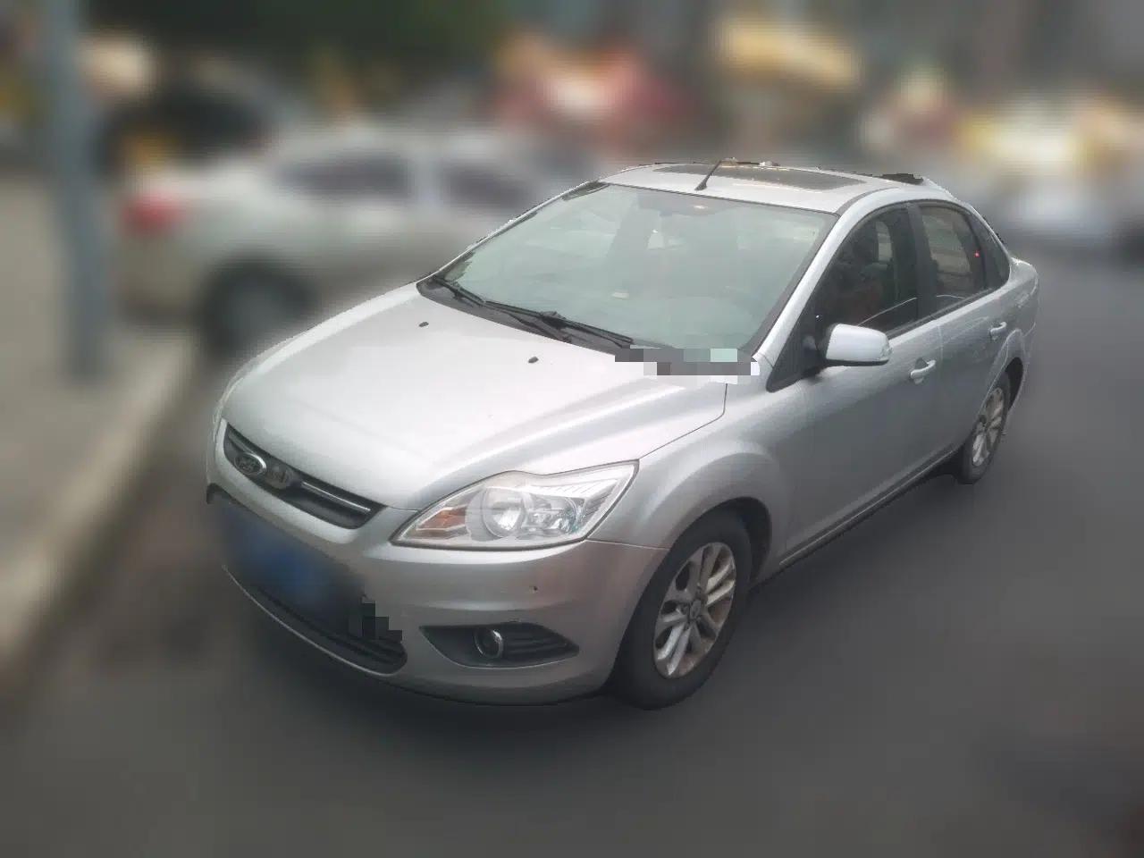 Ford Focus 2013 Sedan Classic 1.8L Automatic Millionth Anniversary Edition — миниатюра 1