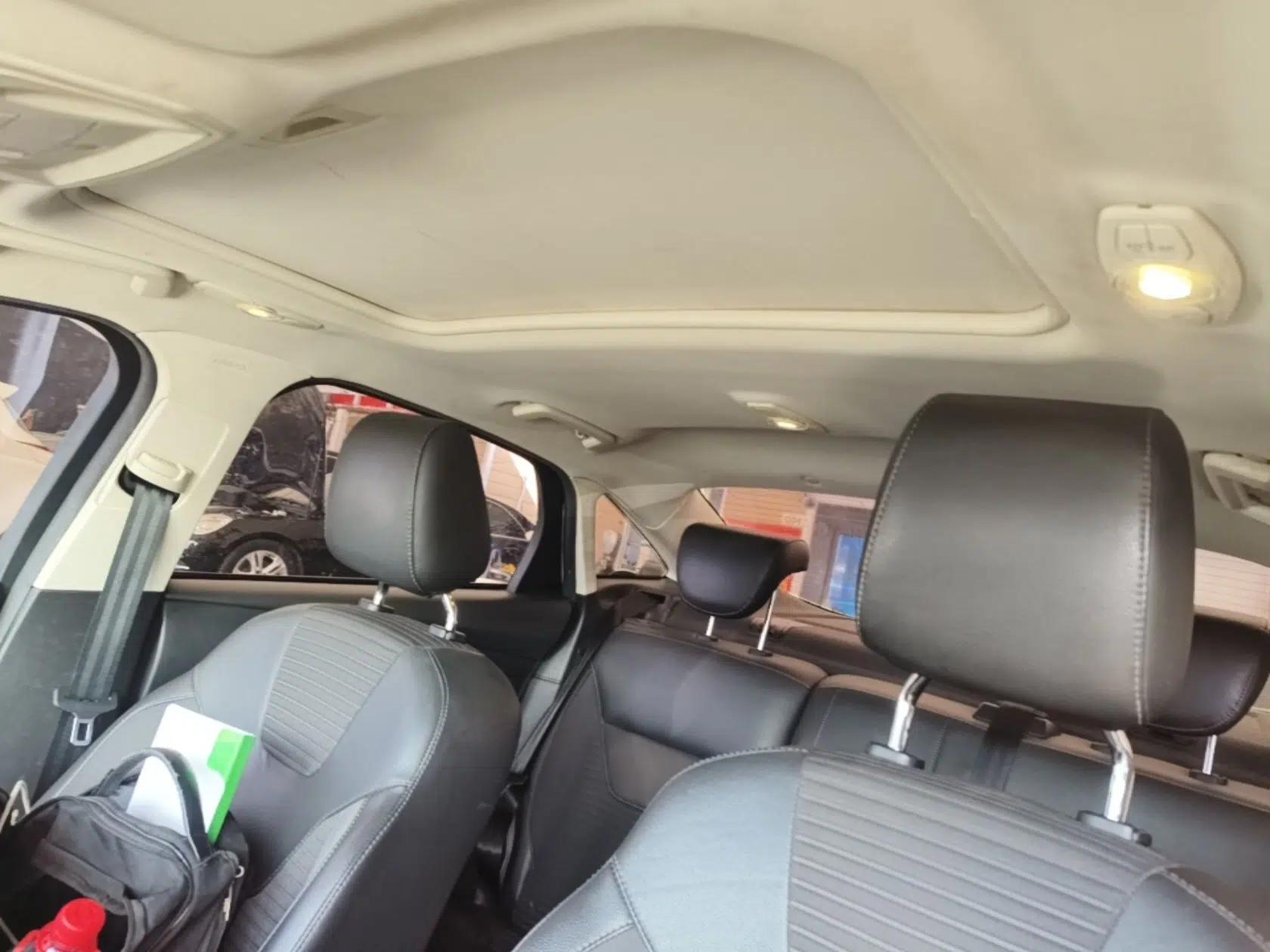 Ford Focus 2015 Sedan 1.6L Automatic Trend Model — миниатюра 21