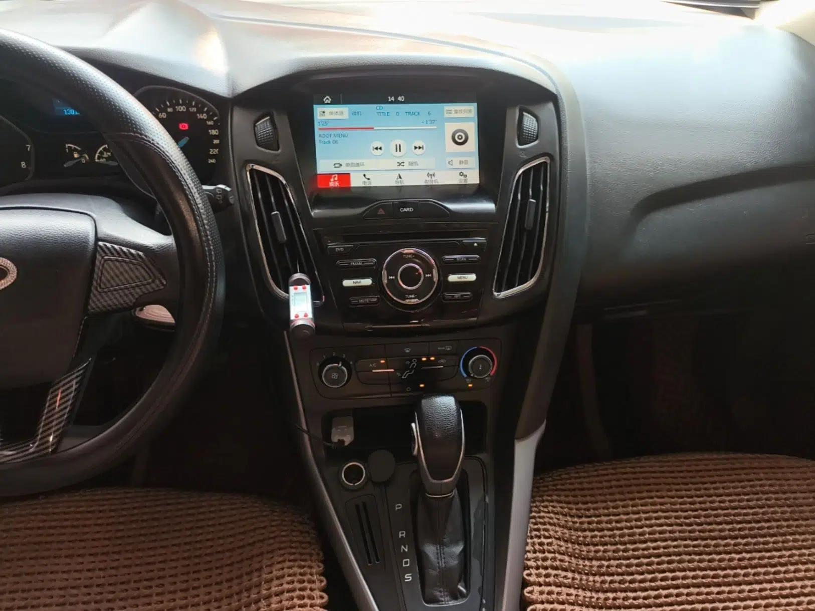 Ford Focus 2017 Hatchback 1.6L Automatic Comfort Plus SmartDrive Edition — миниатюра 15