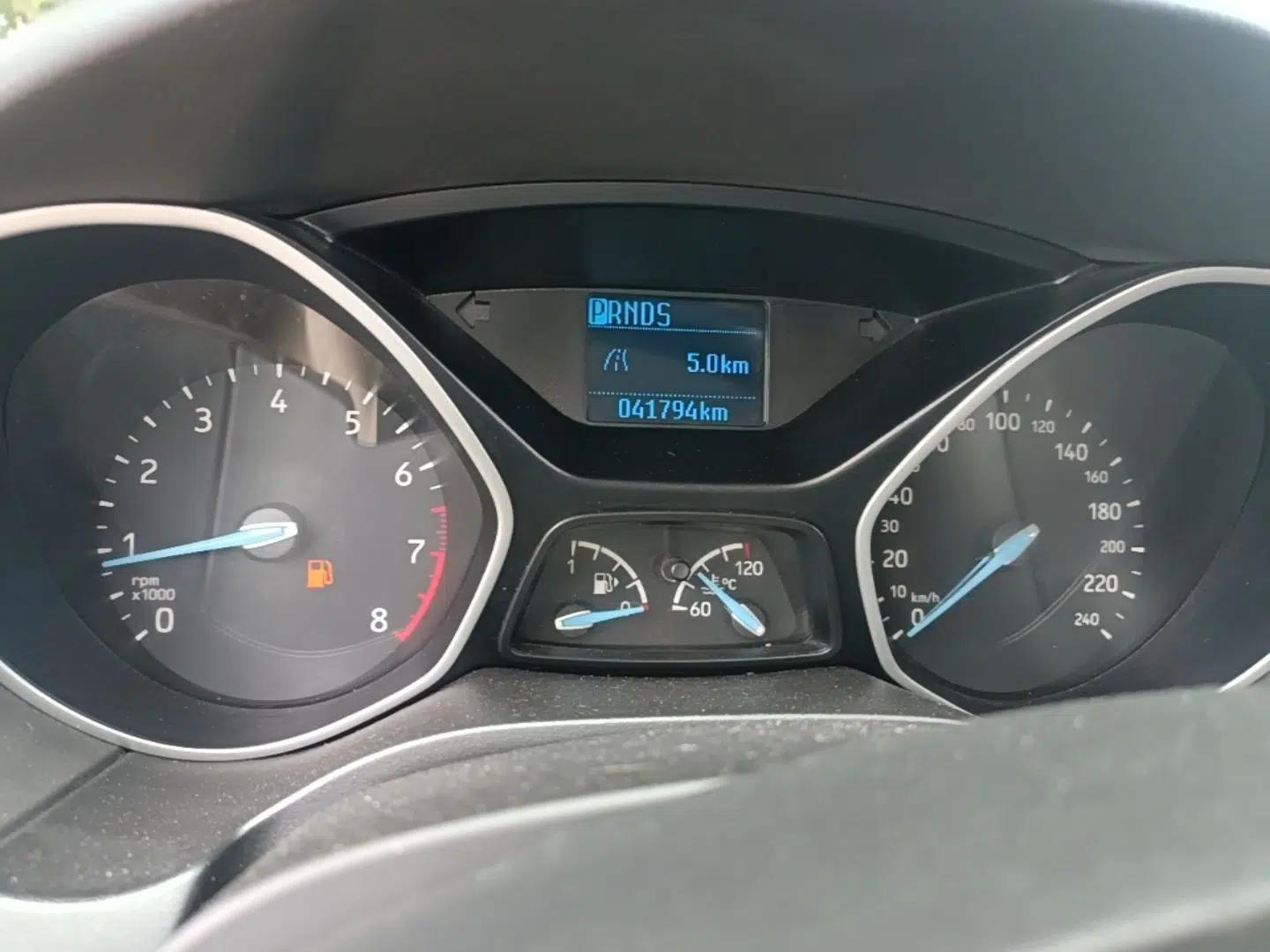 Ford Focus 2017 Sedan 1.6L Automatic Comfort Plus SmartDrive Edition — миниатюра 14