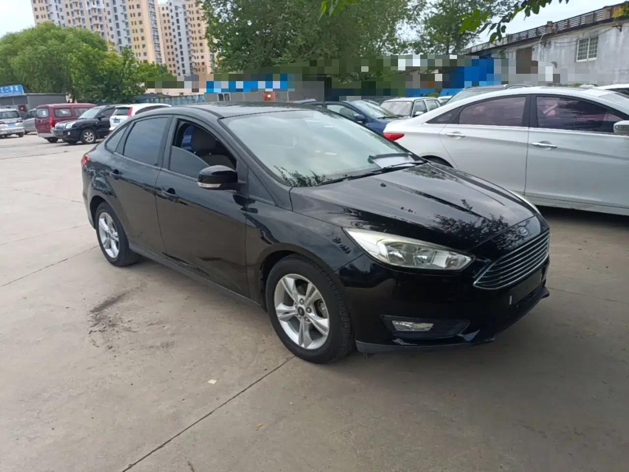 Ford Focus 2017 Sedan 1.6L Automatic Comfort Plus SmartDrive Edition — миниатюра 3