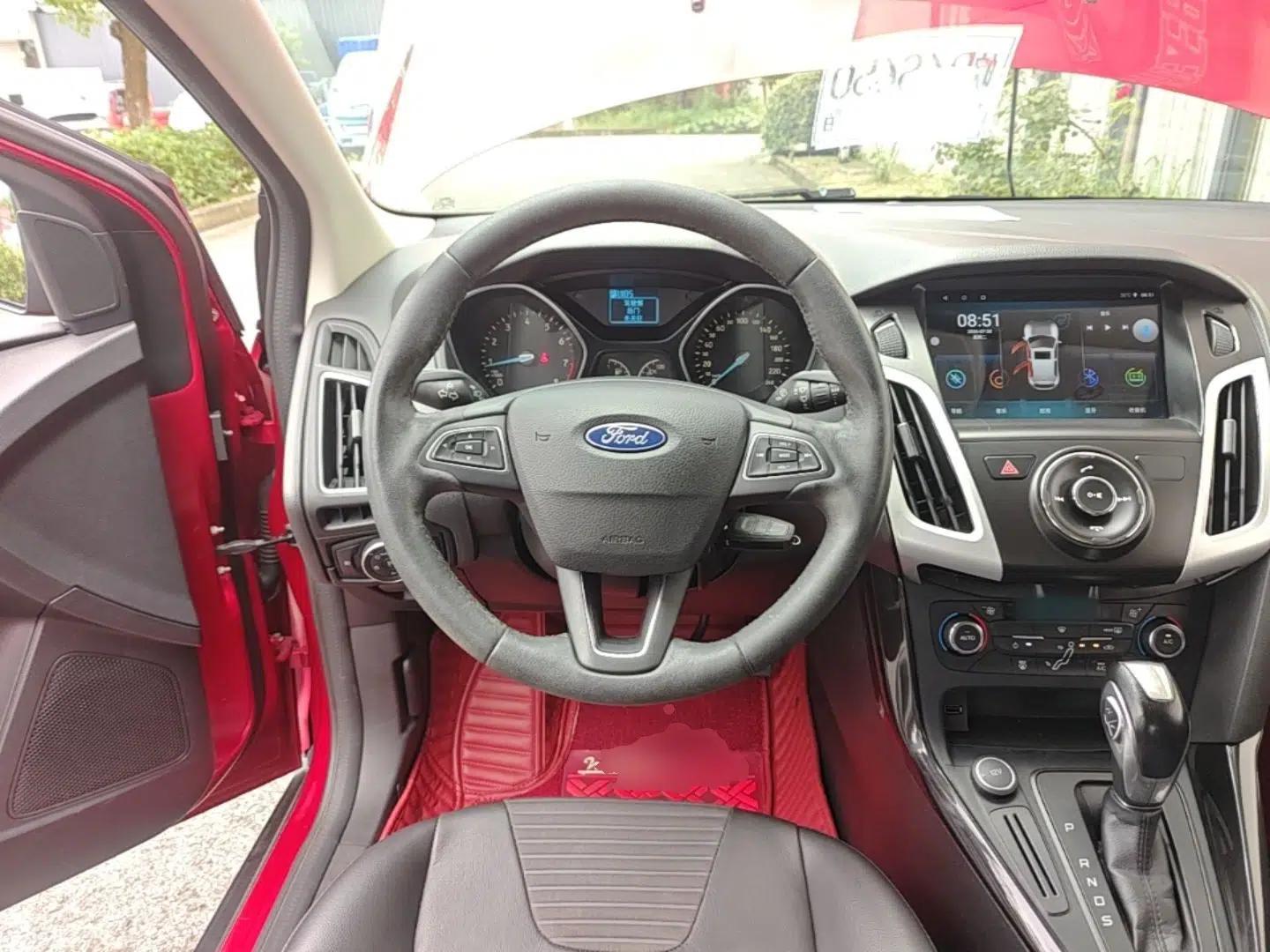 Ford Focus 2017 Sedan 1.6L Automatic Fashion Edition Smart Drive Version — миниатюра 13