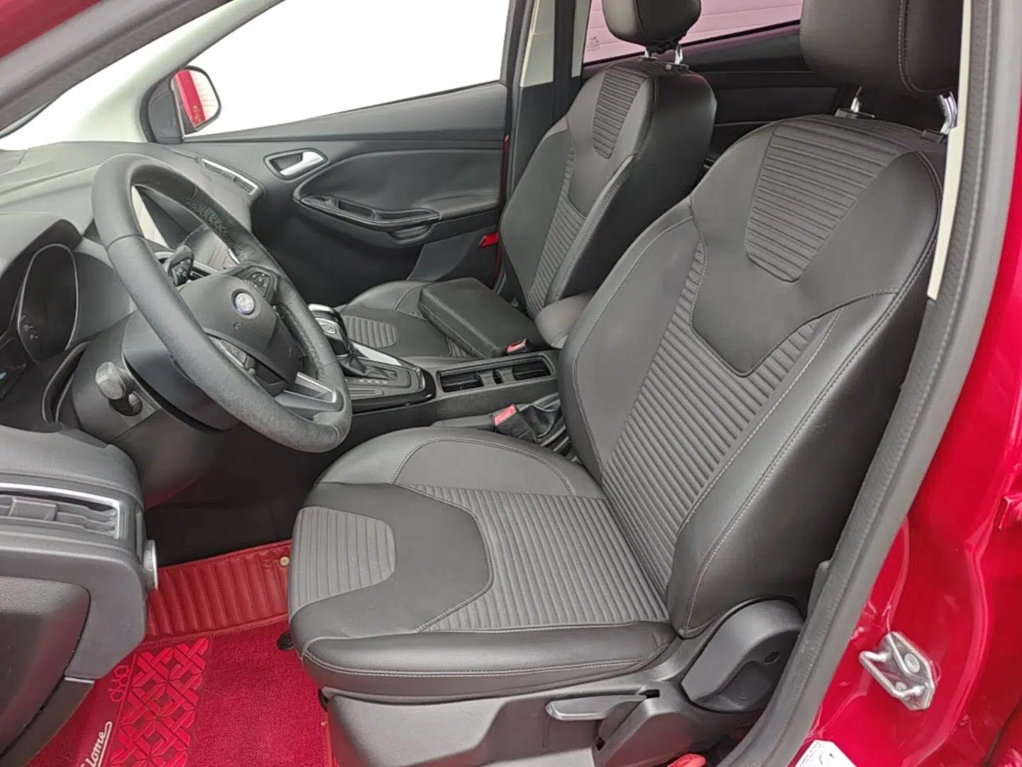 Ford Focus 2017 Sedan 1.6L Automatic Fashion Edition Smart Drive Version — миниатюра 17