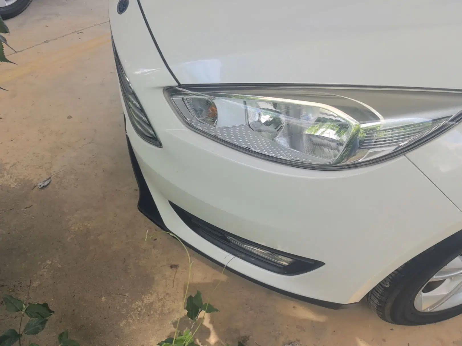 Ford Focus 2015 Sedan 1.6L Automatic Comfort Model — миниатюра 8