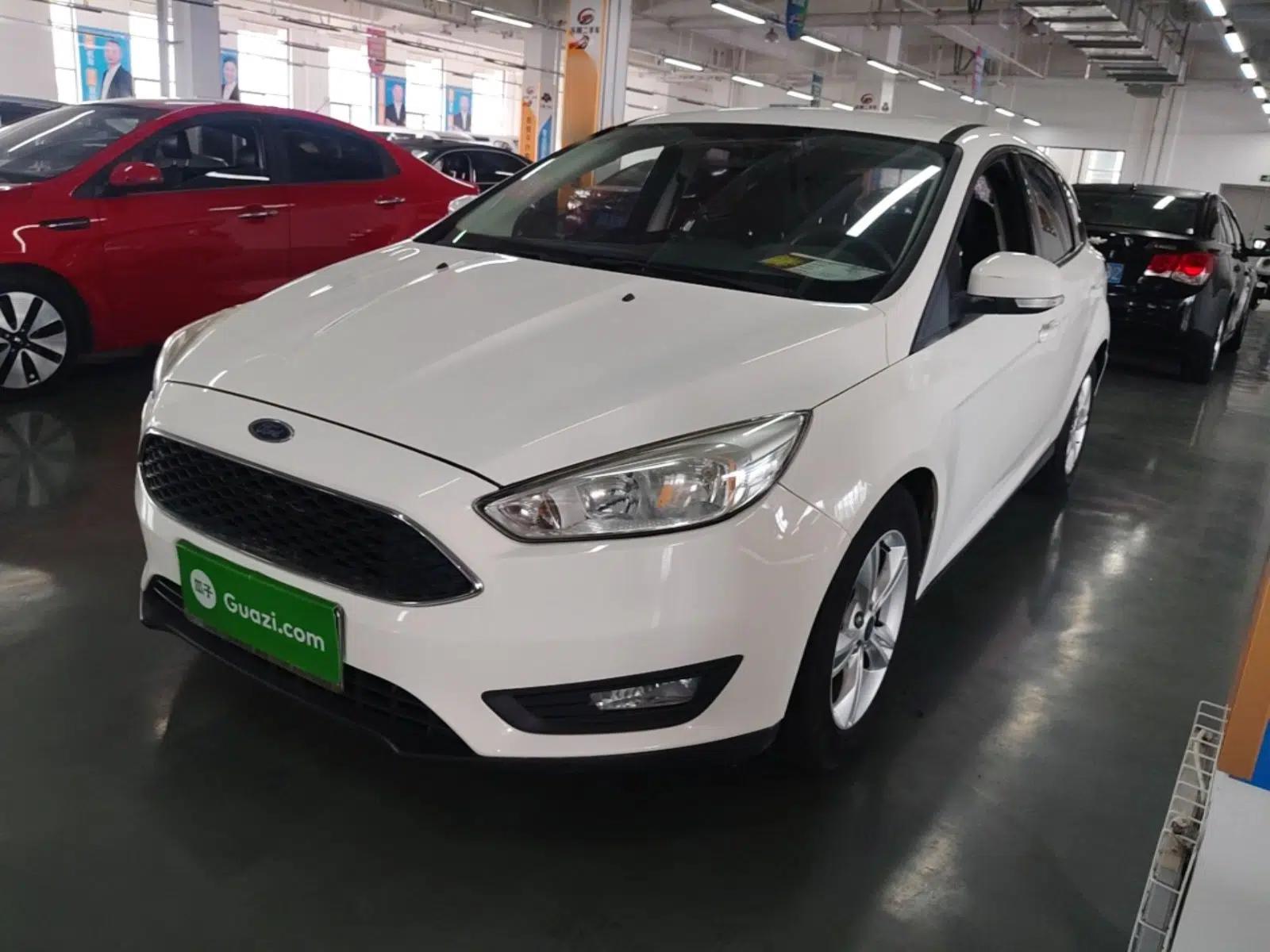 Ford Focus 2017 Hatchback 1.6L Automatic Comfort Plus SmartDrive Edition — миниатюра 1