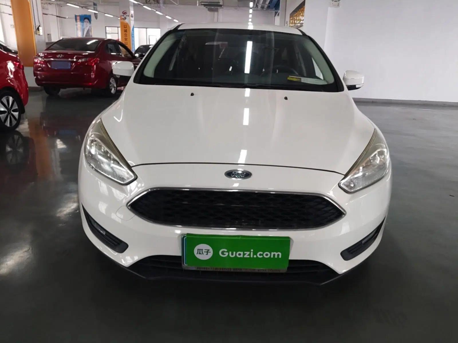 Ford Focus 2017 Hatchback 1.6L Automatic Comfort Plus SmartDrive Edition — миниатюра 2