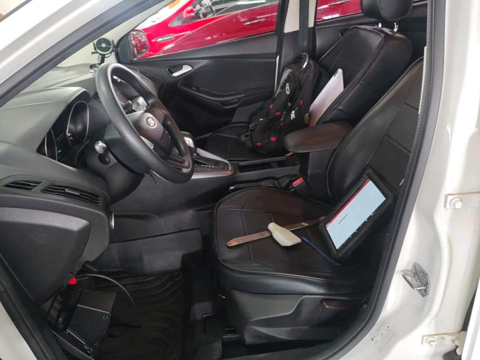 Ford Focus 2017 Hatchback 1.6L Automatic Comfort Plus SmartDrive Edition — миниатюра 17