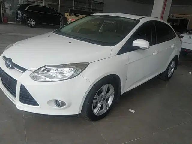 Ford Focus 2012 Sedan 1.6L Automatic Fashion Edition