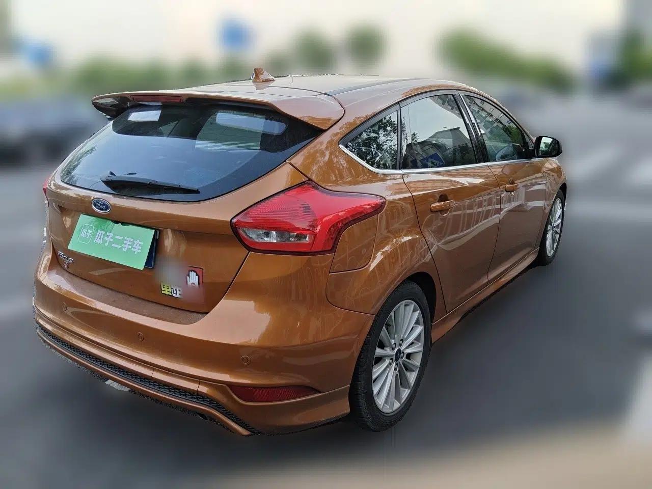 Ford Focus 2018 Hatchback Classic EcoBoost 180 Automatic Sport Edition — миниатюра 6