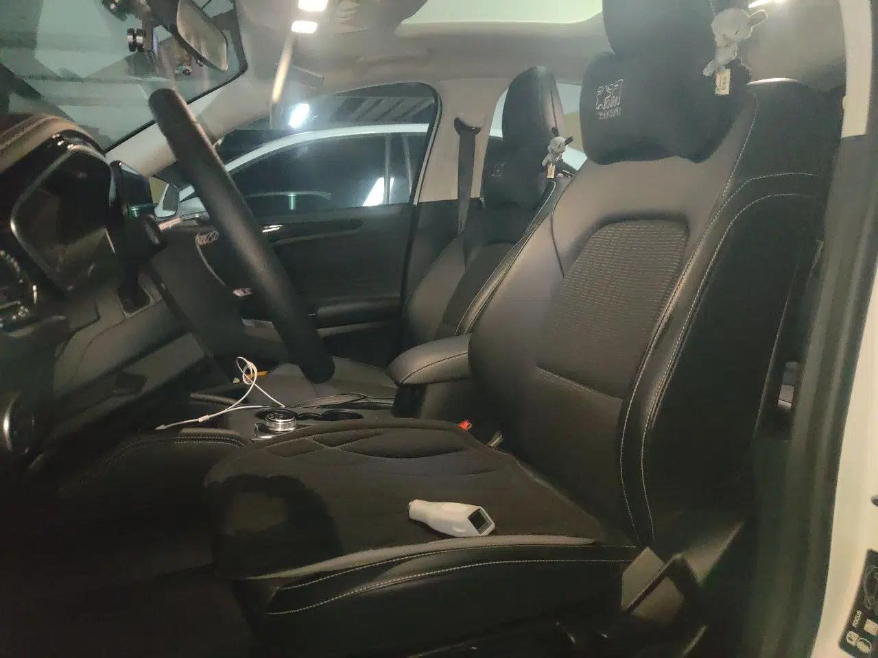 Ford Focus 2021 Hatchback EcoBoost 180 Automatic Titanium Edition — миниатюра 15