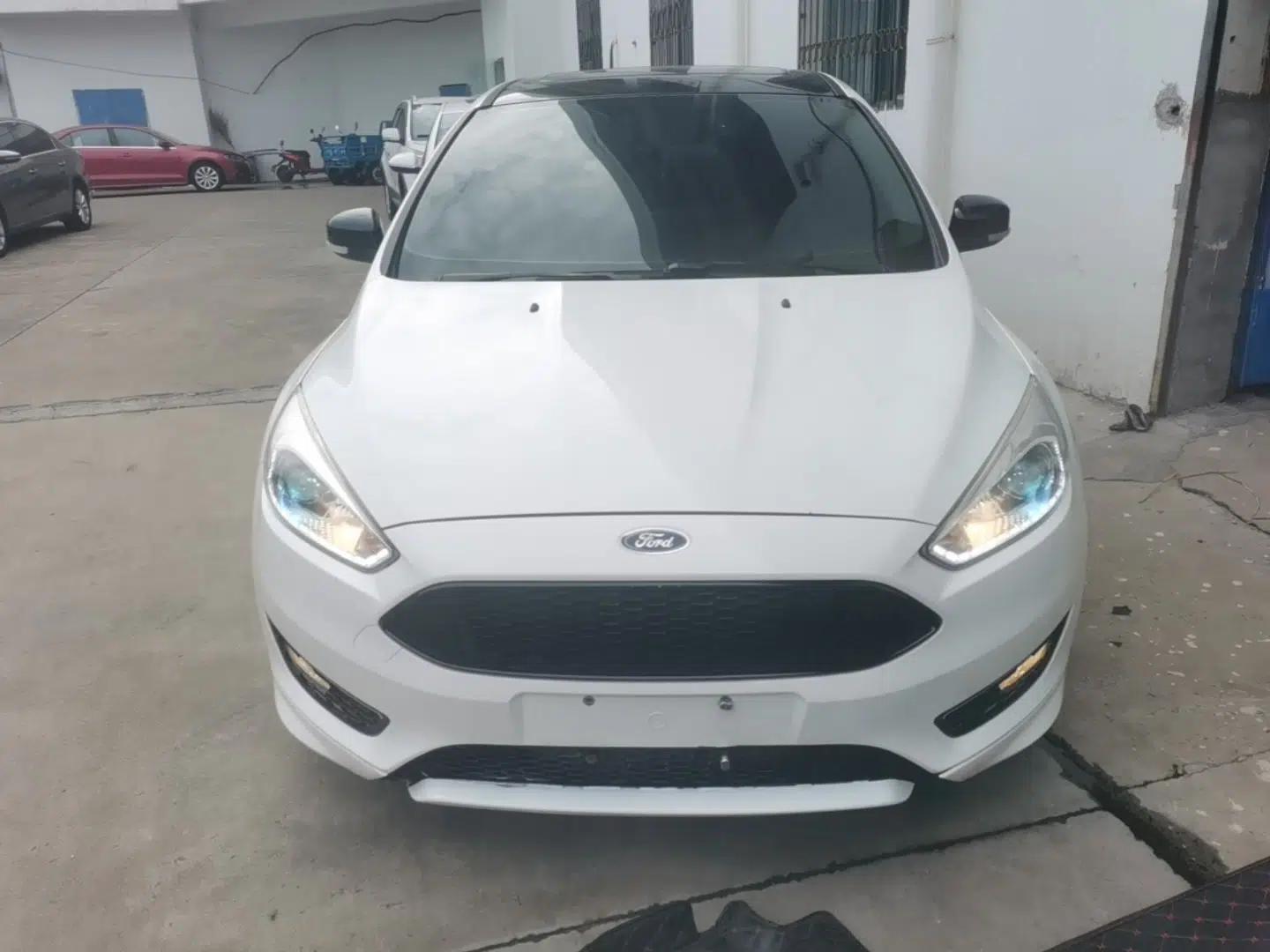 Ford Focus 2017 1.5T CTCC White and Black Limited Edition — миниатюра 2