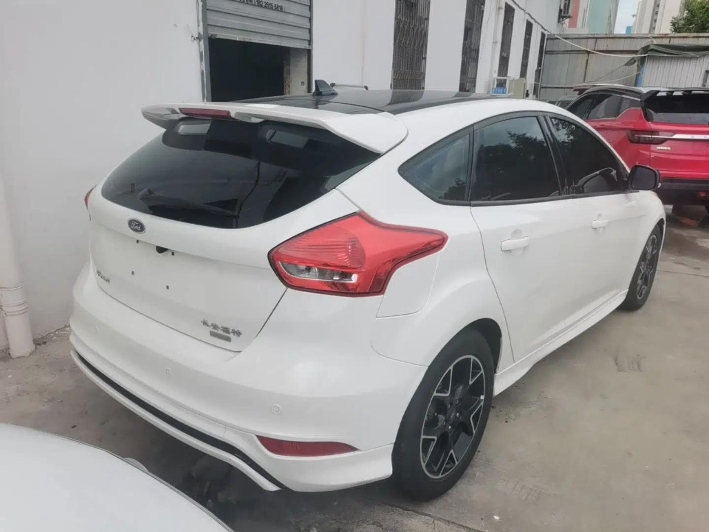 Ford Focus 2017 1.5T CTCC White and Black Limited Edition — миниатюра 6