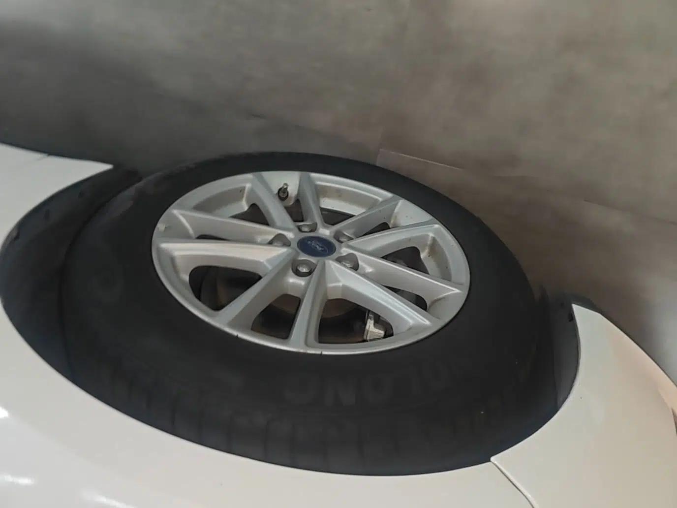 Ford Focus 2018 Hatchback Classic 1.6L Automatic Trendy SmartDrive Edition — миниатюра 10