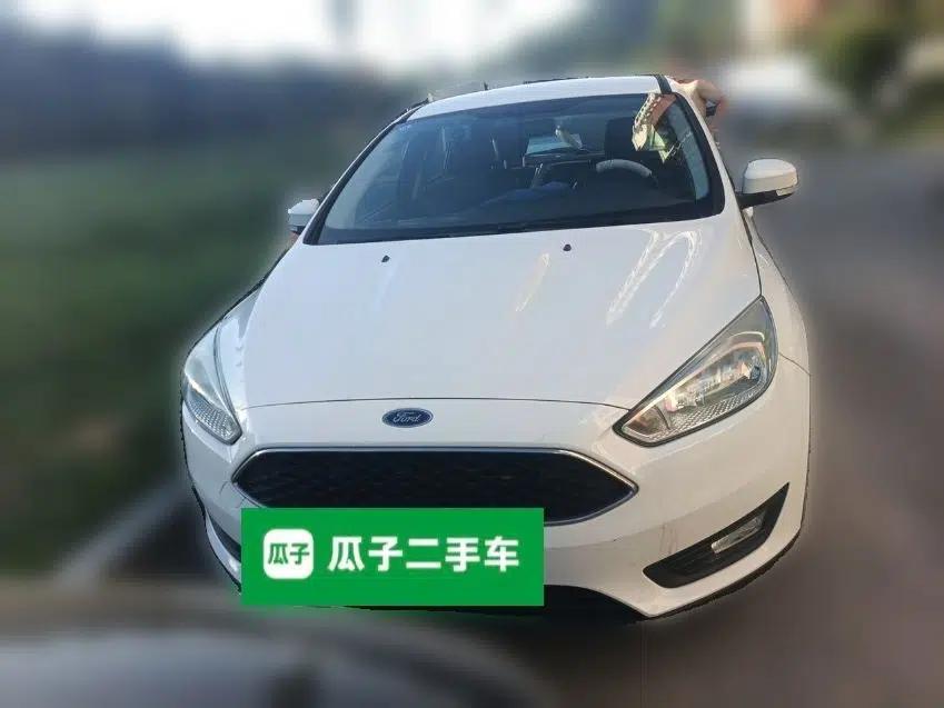 Ford Focus 2017 Hatchback 1.6L Manual Comfort Plus SmartDrive Edition — миниатюра 2