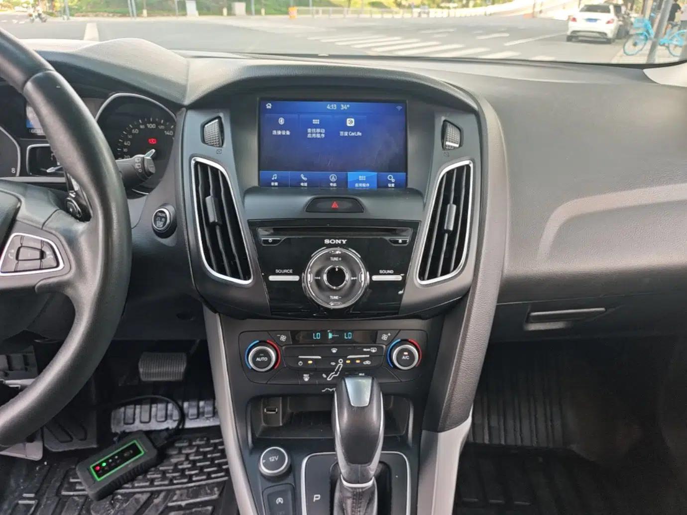 Ford Focus 2018 Hatchback Classic EcoBoost 180 Automatic Sport Edition — миниатюра 15