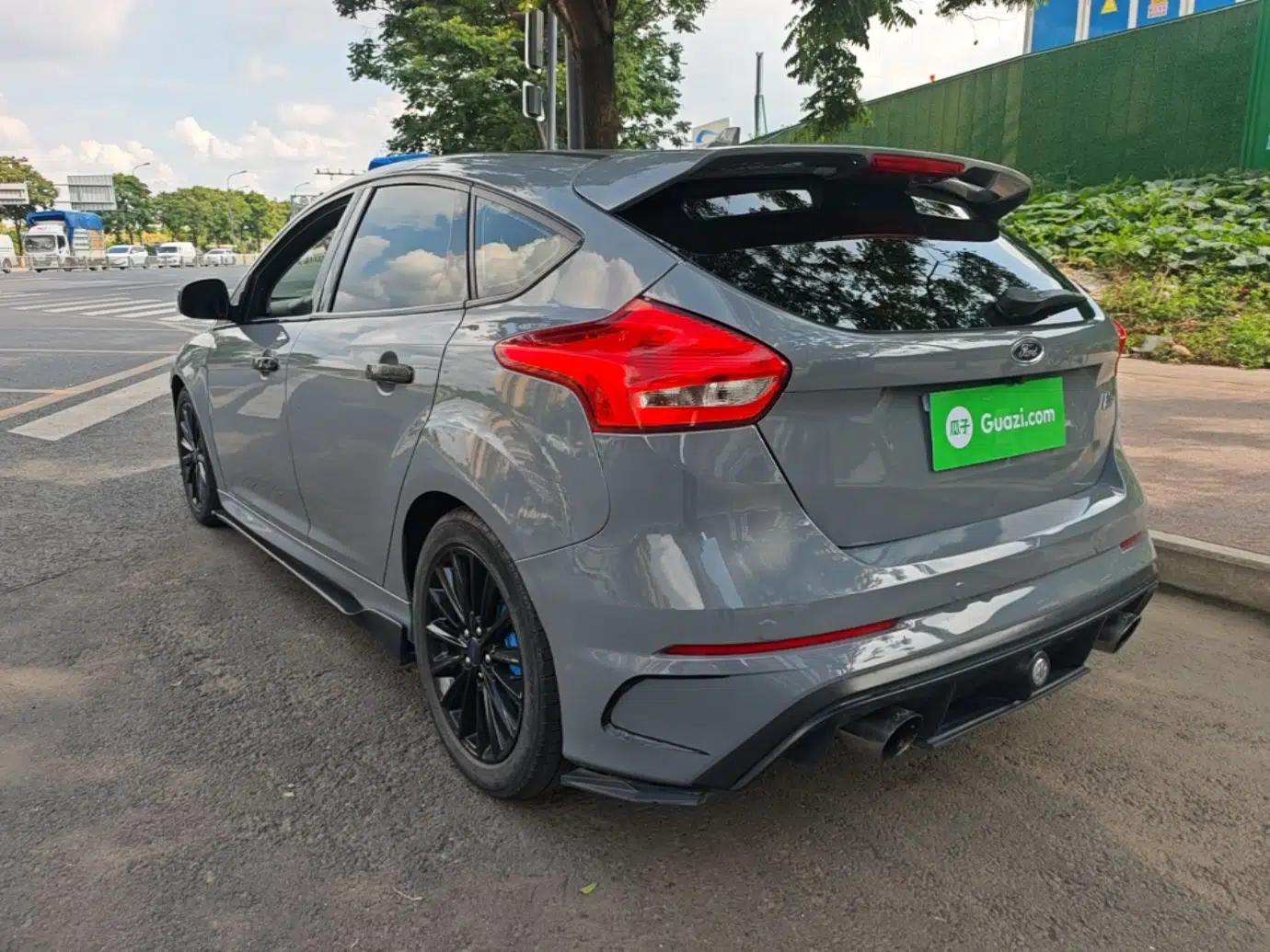 Ford Focus 2018 Hatchback Classic EcoBoost 180 Automatic Sport Edition — миниатюра 4