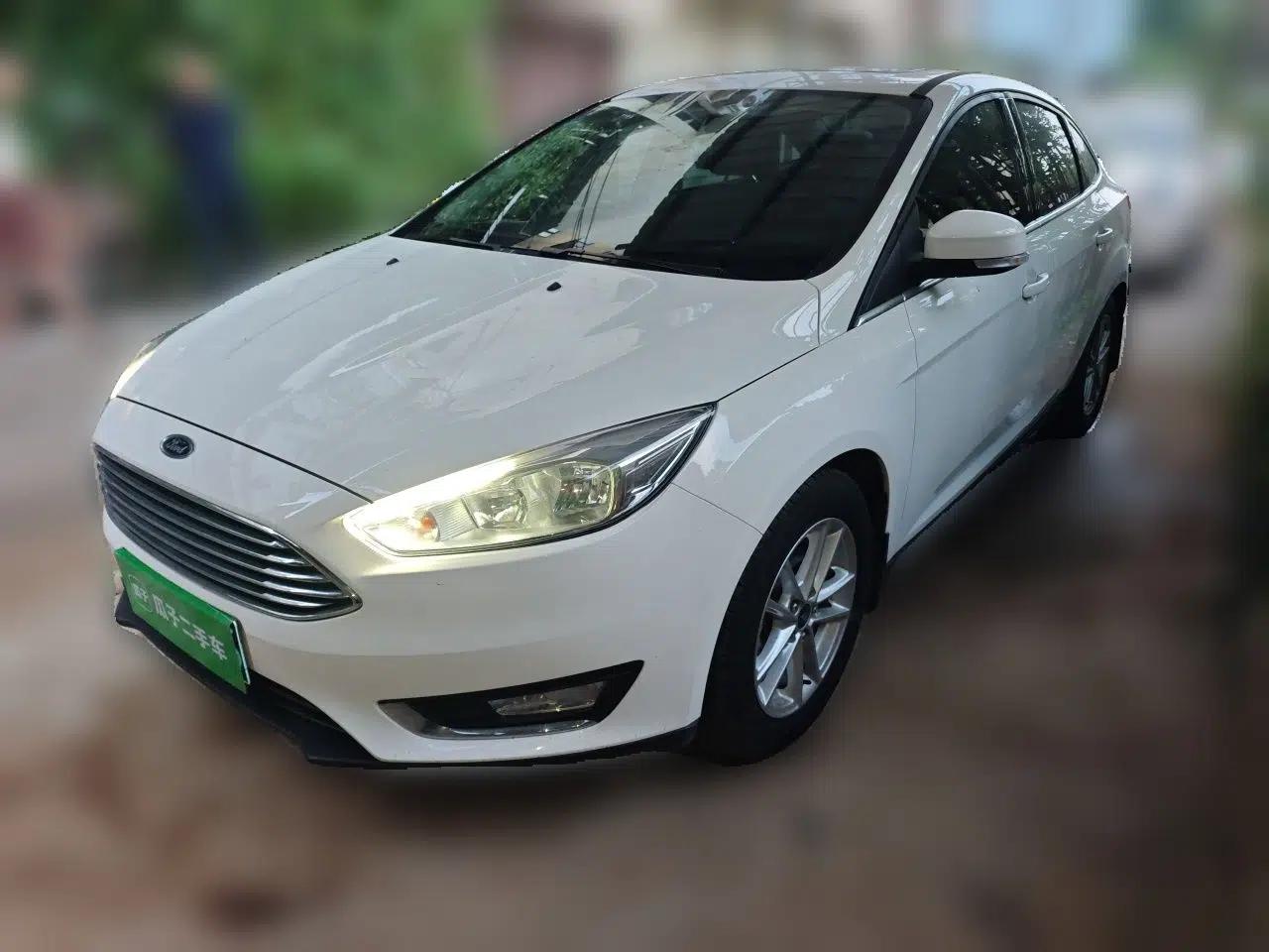Ford Focus 2018 Sedan Classic EcoBoost 180 Automatic Elite Model — миниатюра 1