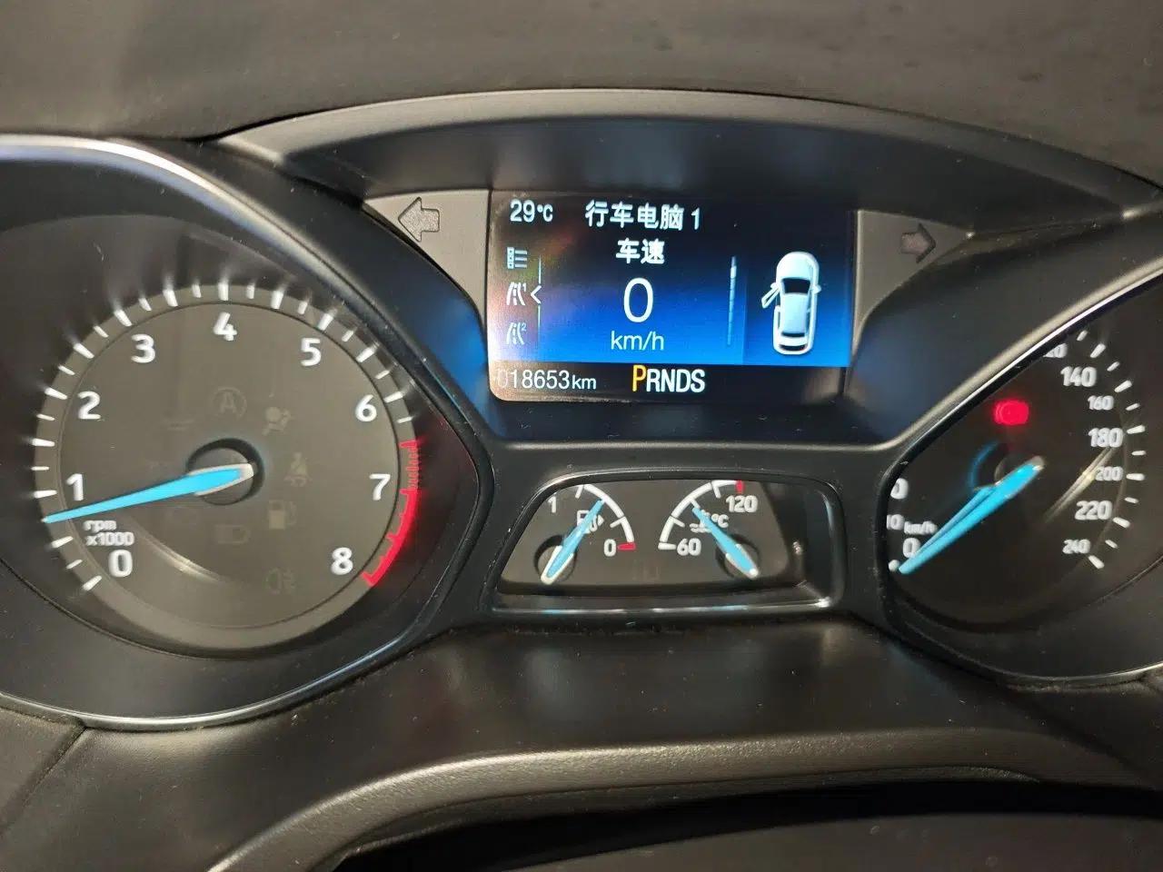 Ford Focus 2018 Sedan Classic EcoBoost 180 Automatic Elite Model — миниатюра 12