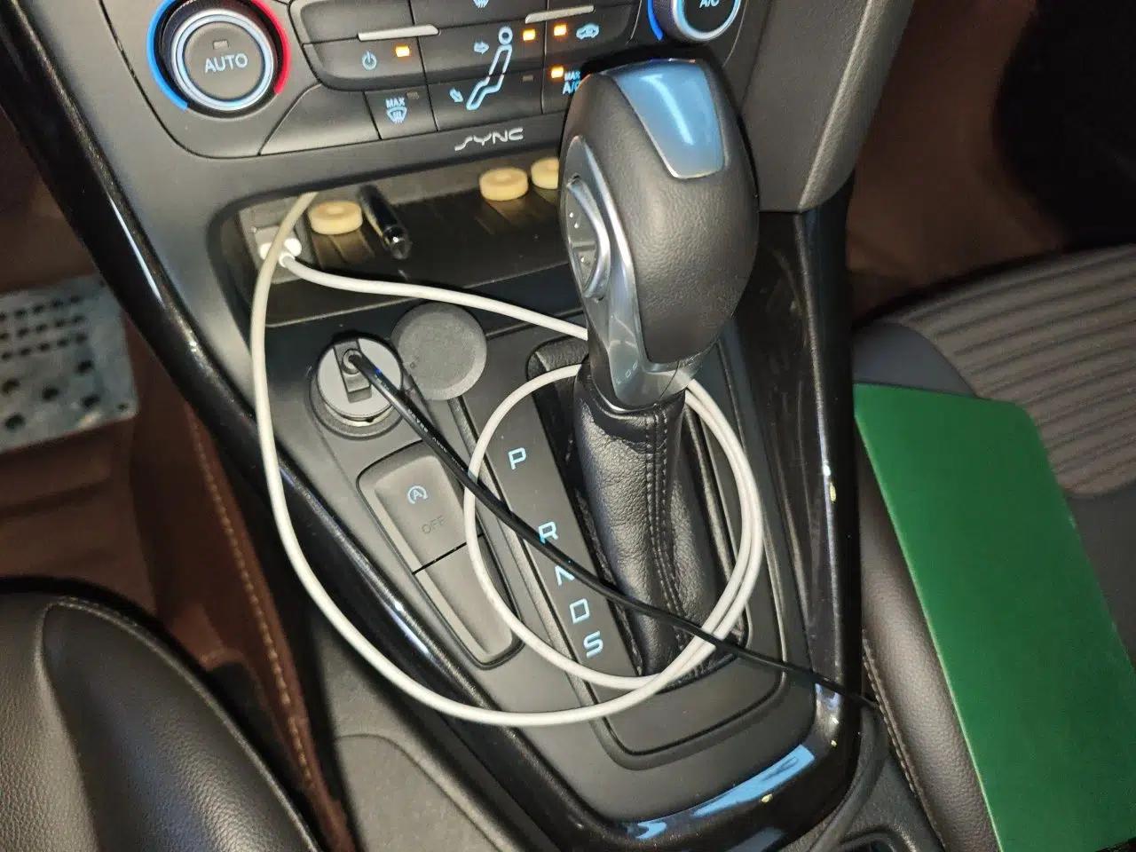 Ford Focus 2018 Sedan Classic EcoBoost 180 Automatic Elite Model — миниатюра 14
