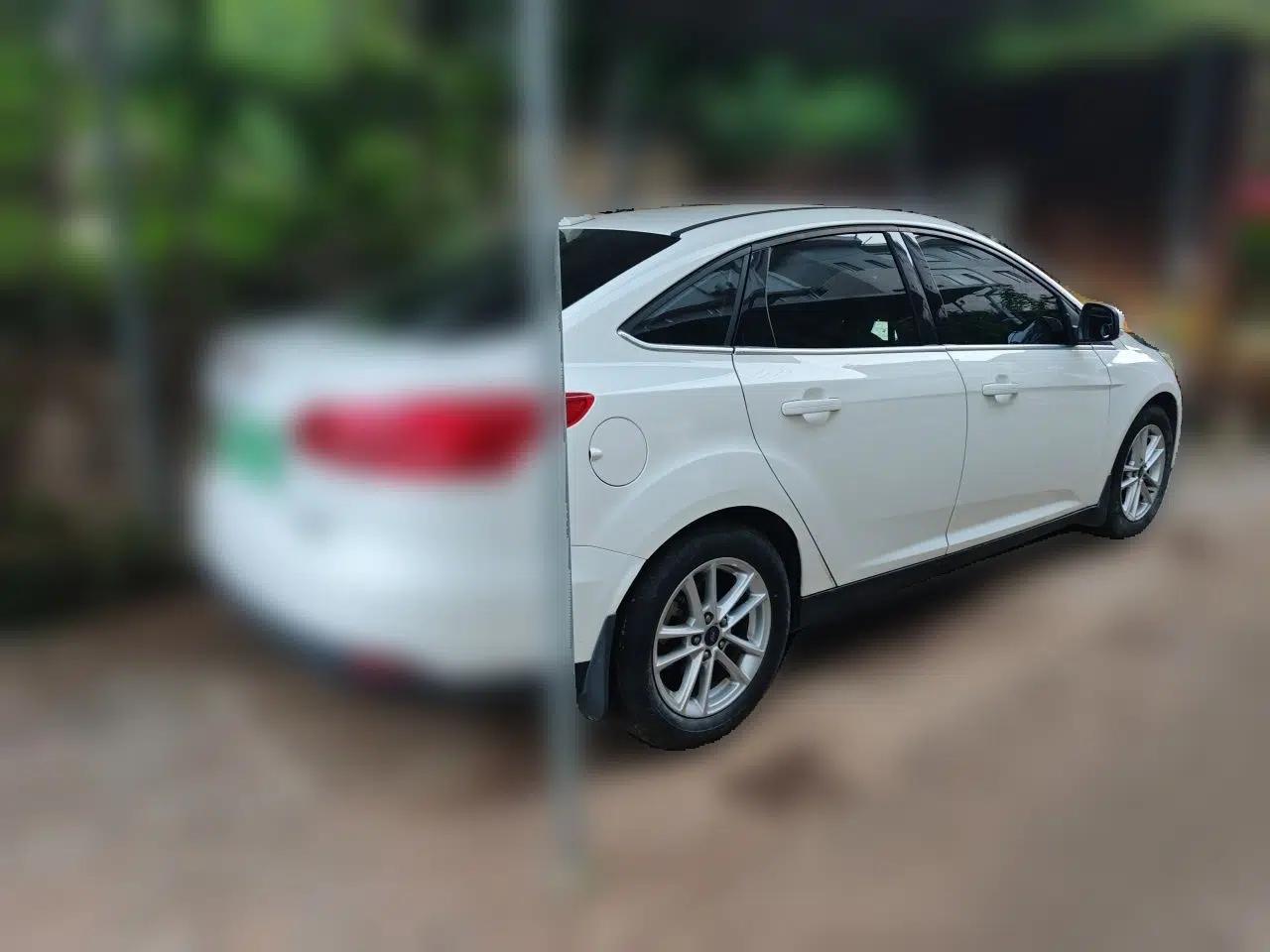 Ford Focus 2018 Sedan Classic EcoBoost 180 Automatic Elite Model — миниатюра 6