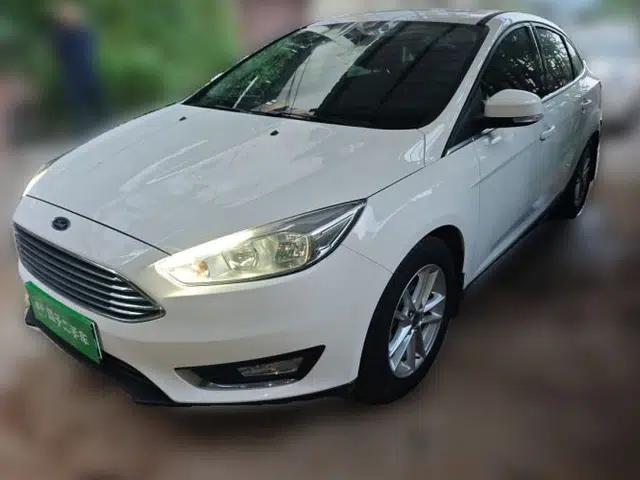Ford Focus 2018 Sedan Classic EcoBoost 180 Automatic Elite Model