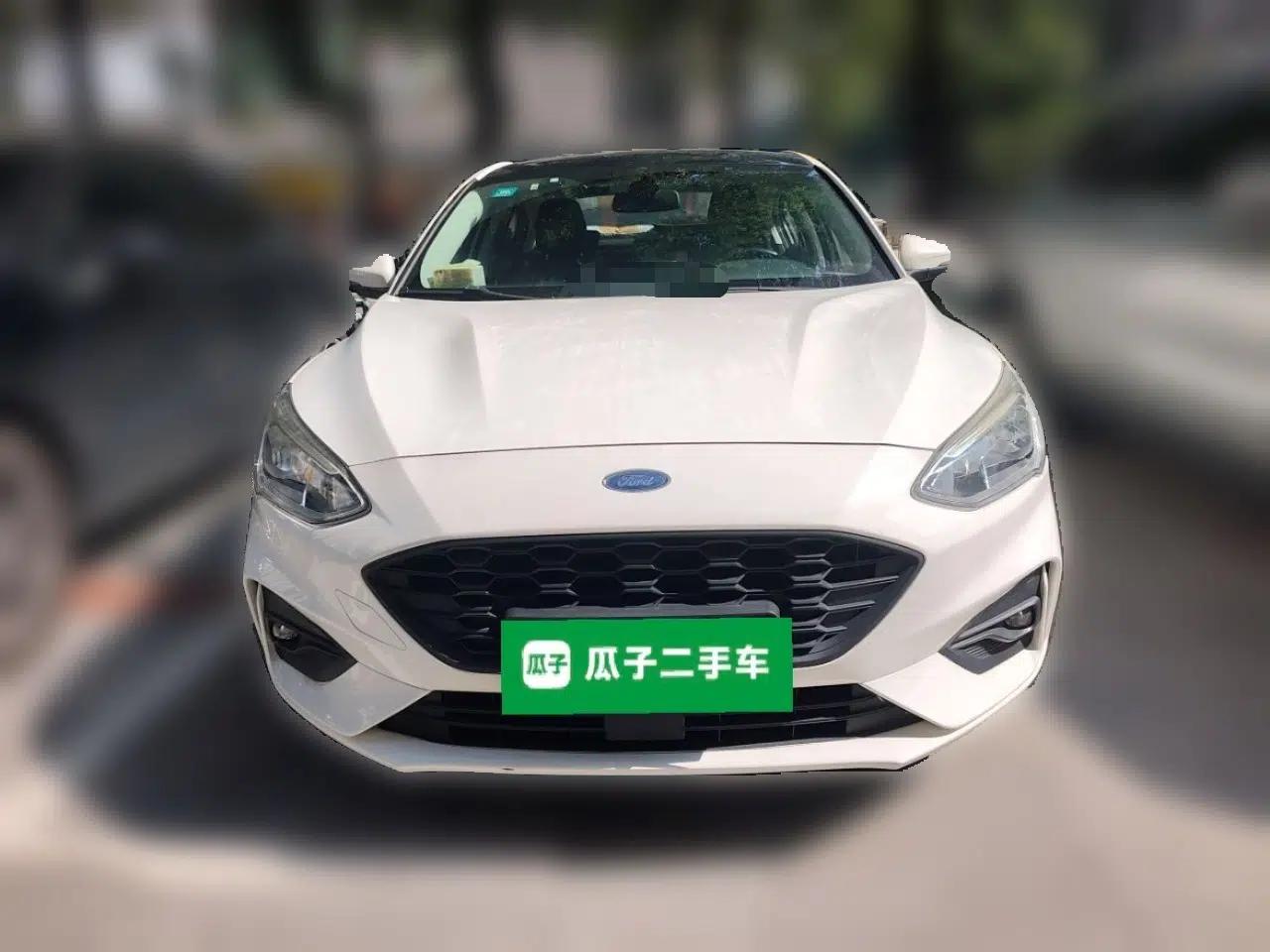 Ford Focus 2020 Sedan EcoBoost 180 Automatic Trend Edition — миниатюра 2