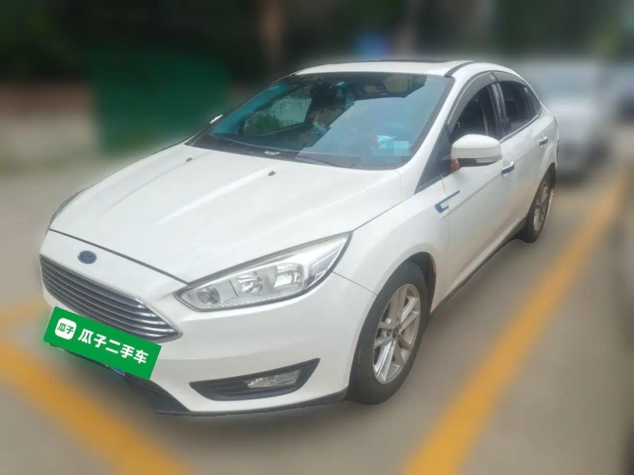 Ford Focus 2018 Sedan Classic 1.6L Manual Fashion Edition SmartDrive Version — миниатюра 1