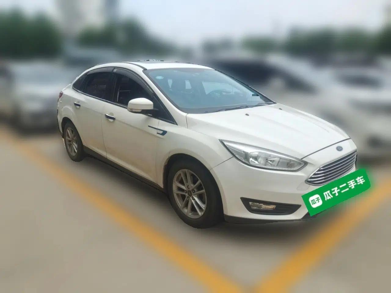 Ford Focus 2018 Sedan Classic 1.6L Manual Fashion Edition SmartDrive Version — миниатюра 3
