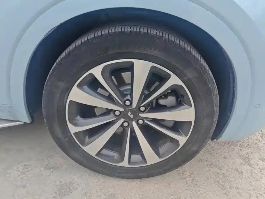 Li Auto ONE 2020 Extended Range 6-Seater — миниатюра 6