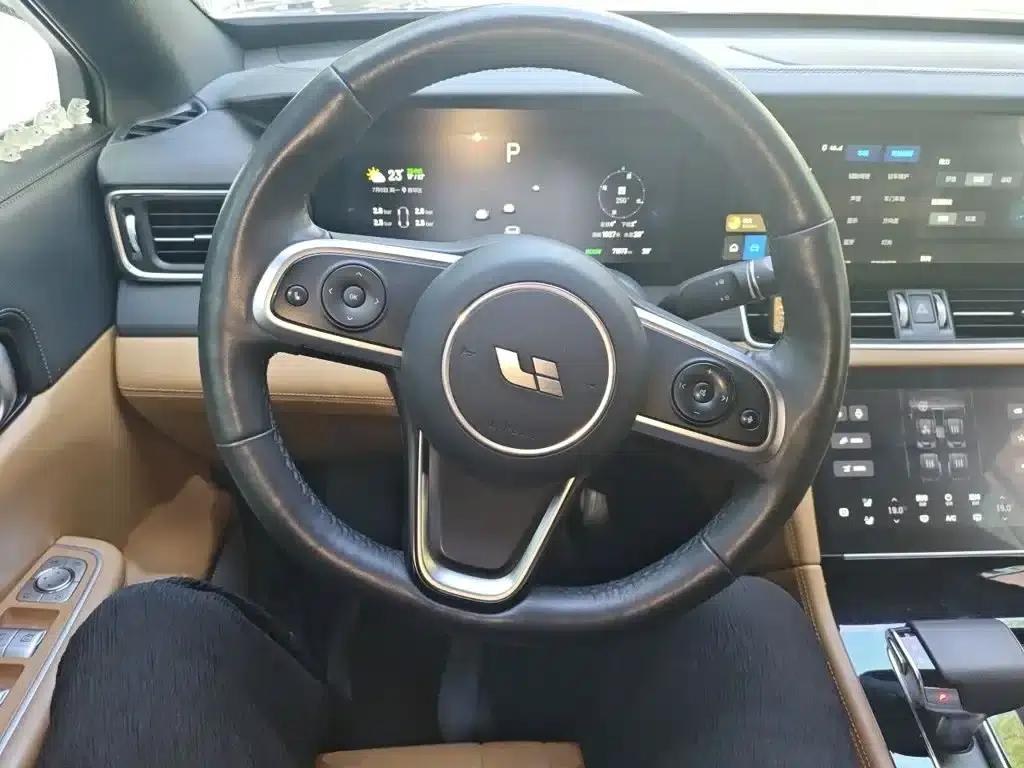 Li Auto ONE 2020 Extended Range 6-Seater — миниатюра 3