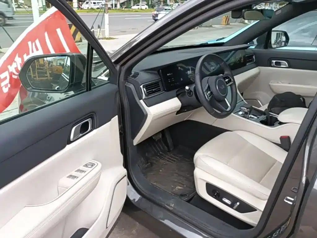 Li Auto ONE 2021 Extended Range 6-Seater — миниатюра 16