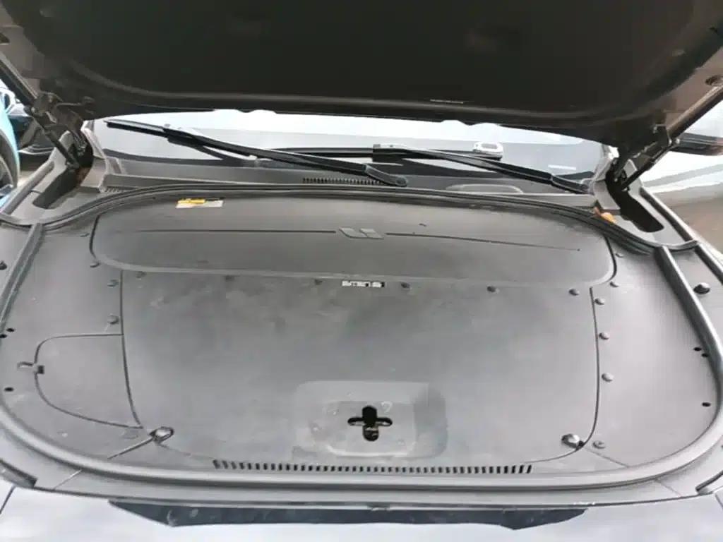 Li Auto ONE 2021 Extended Range 6-Seater — миниатюра 20