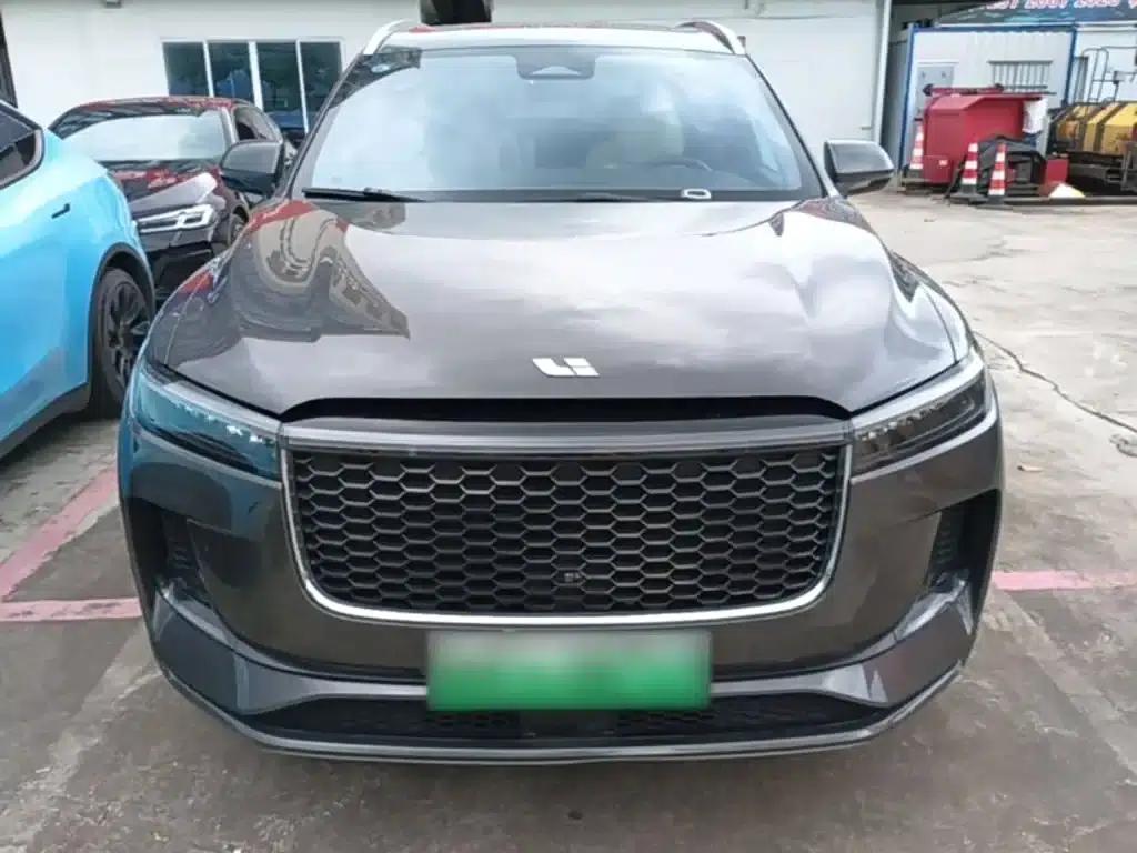 Li Auto ONE 2021 Extended Range 6-Seater — миниатюра 3