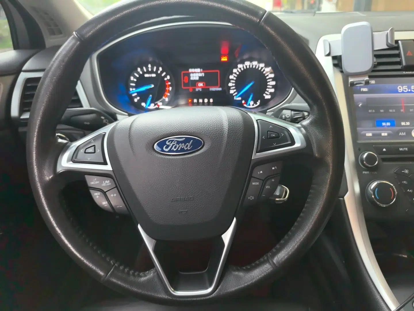 Ford Mondeo 2013 1.5L GTDi180 Fashion Edition — миниатюра 10