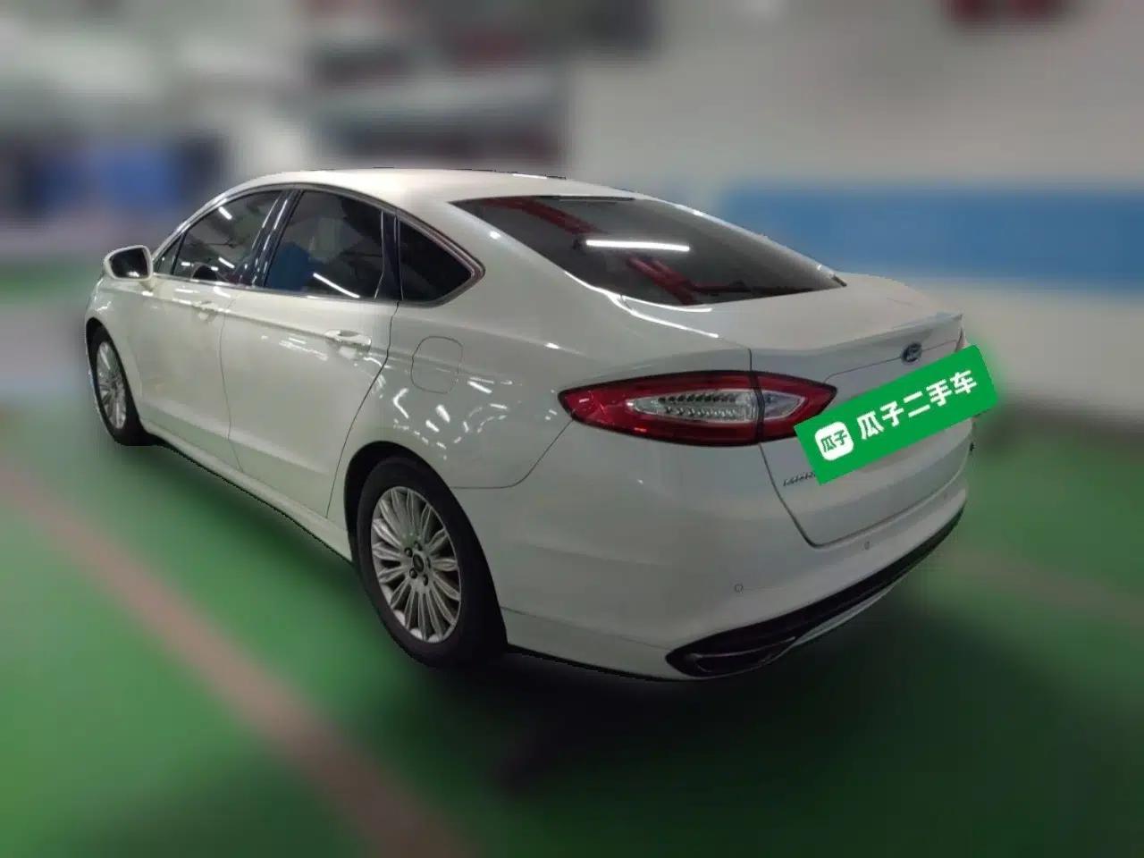 Ford Mondeo 2013 2.0L GTDi 200 Luxury Model — миниатюра 4