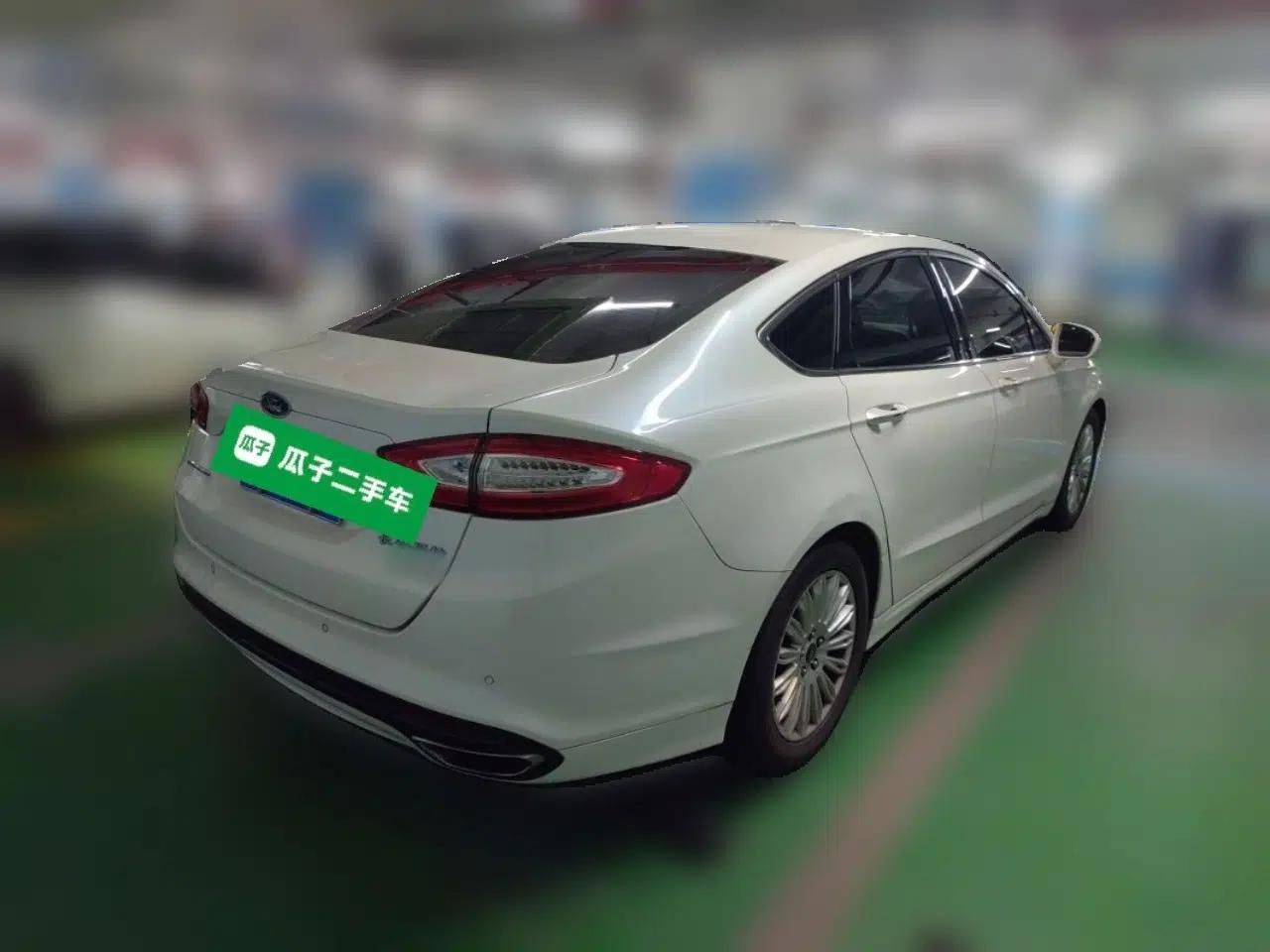 Ford Mondeo 2013 2.0L GTDi 200 Luxury Model — миниатюра 6