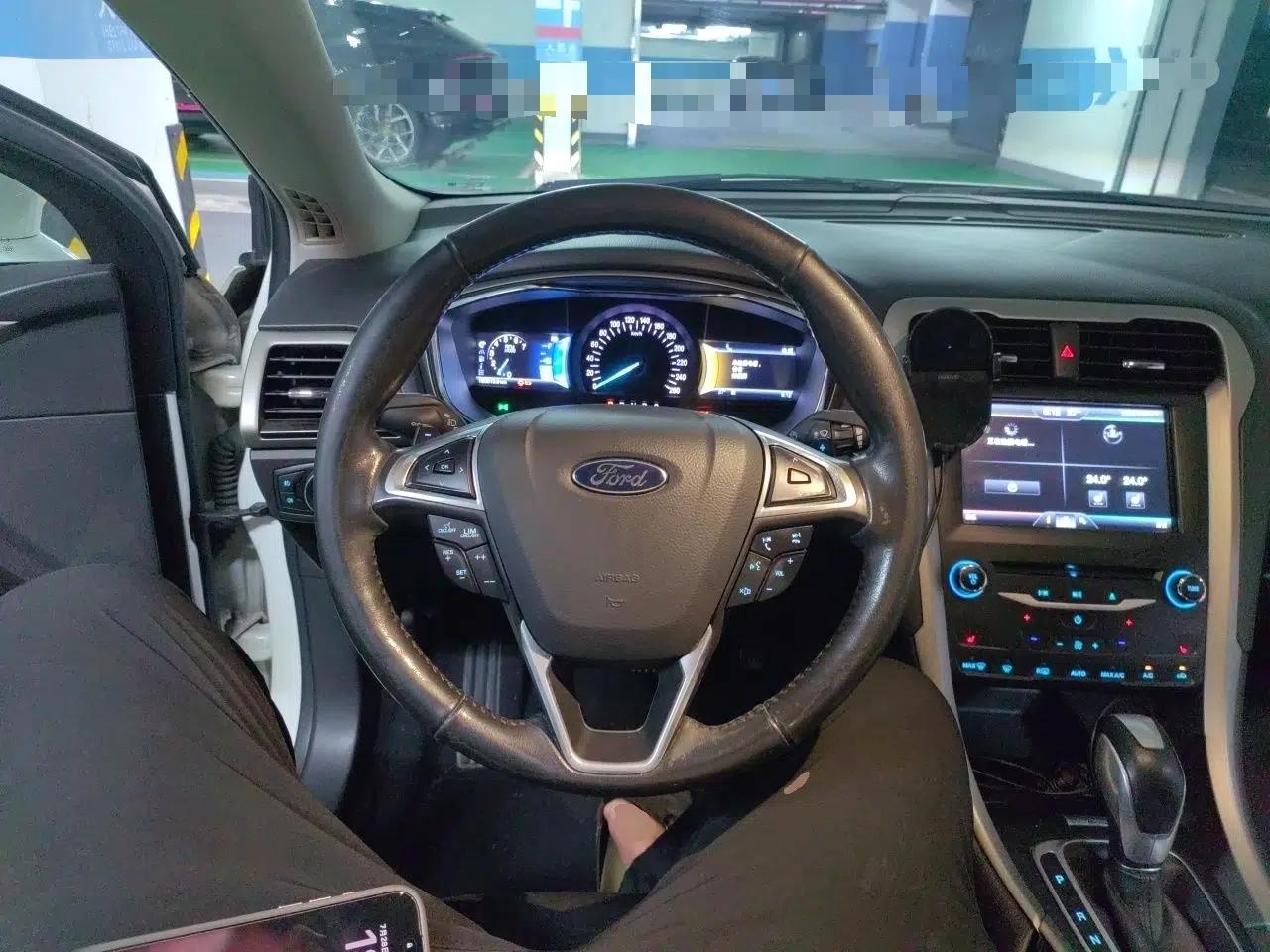 Ford Mondeo 2013 2.0L GTDi 200 Luxury Model — миниатюра 10
