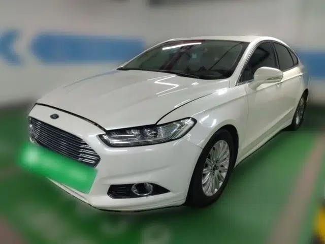 Ford Mondeo 2013 2.0L GTDi 200 Luxury Model