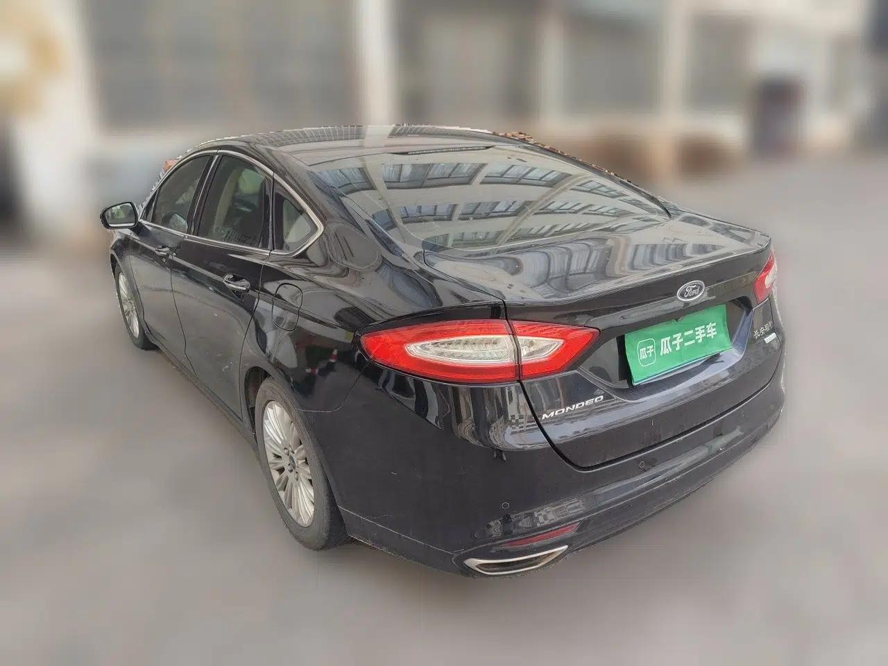 Ford Mondeo 2013 2.0L GTDi 200 Luxury Model — миниатюра 4