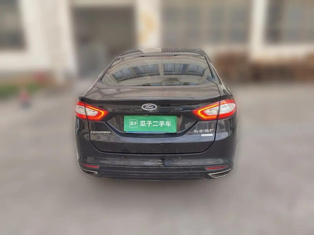 Ford Mondeo 2013 2.0L GTDi 200 Luxury Model — миниатюра 5