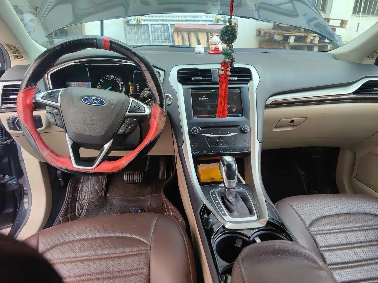 Ford Mondeo 2013 2.0L GTDi 200 Luxury Model — миниатюра 9