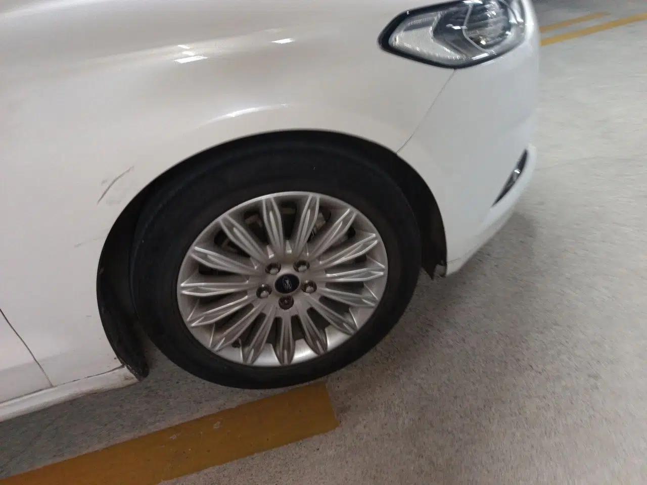 Ford Mondeo 2013 2.0L GTDi 200 Fashion Edition — миниатюра 8