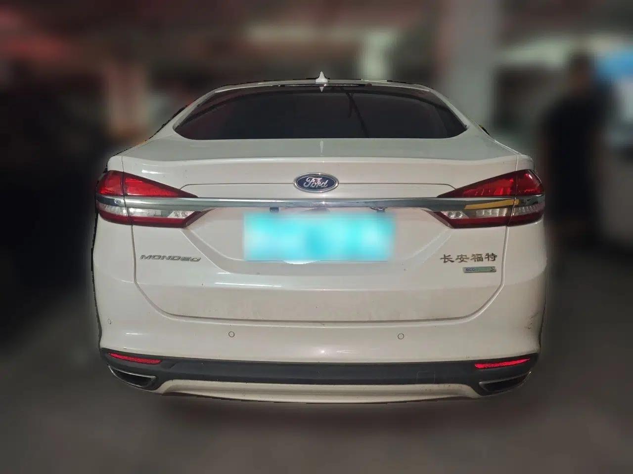 Ford Mondeo 2017 EcoBoost 180 Stylish Model — миниатюра 5