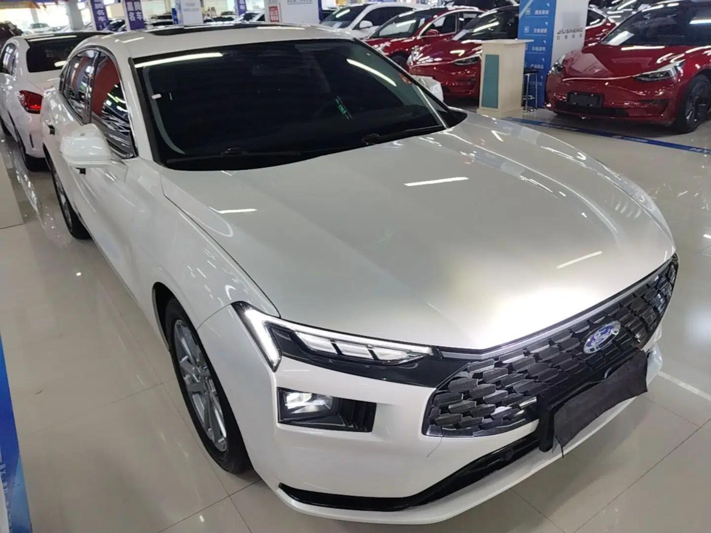 Ford Mondeo 2023 EcoBoost 180 Luxury Model — миниатюра 3